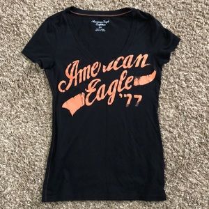 American eagle logo v neck T-shirt